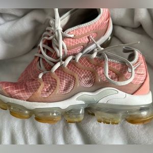 Women’s Nike Air VaporMax Plus - Size 7